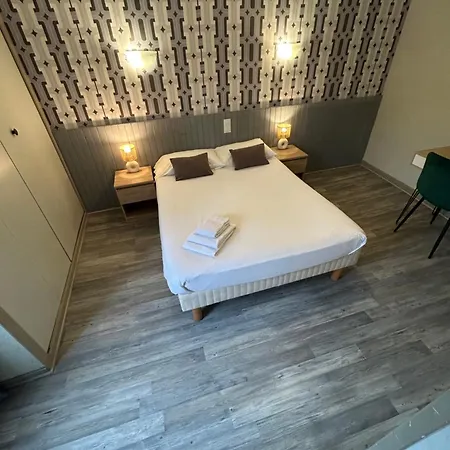 Initial By Balladins, Restaurant Broisin 엑스레뱅