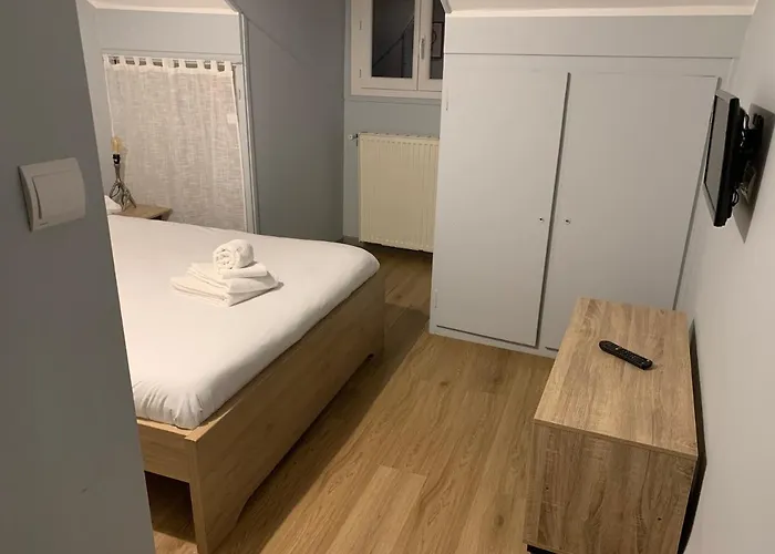 Initial By Balladins, Restaurant Broisin فندق