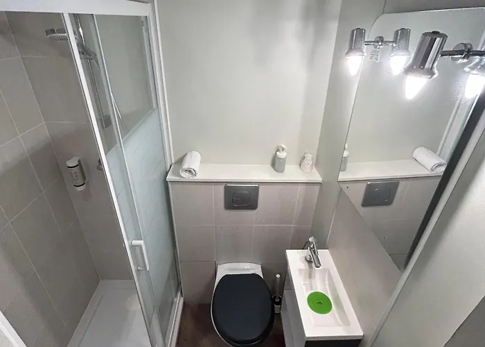 Initial By Balladins, Restaurant Broisin 엑스레뱅