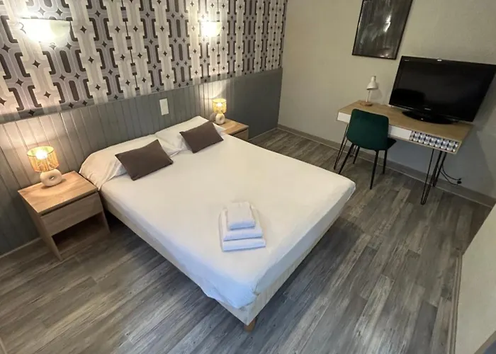 Initial By Balladins, Restaurant Broisin 3*