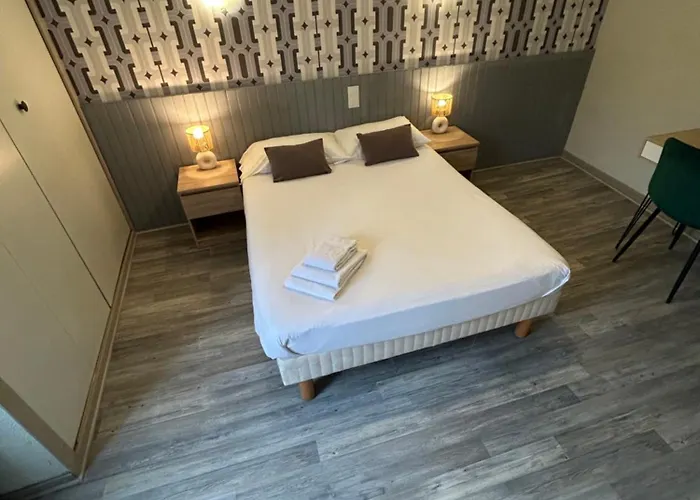 Initial By Balladins, Restaurant Broisin 엑스레뱅